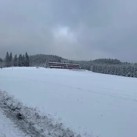 Stratos Ostružná
